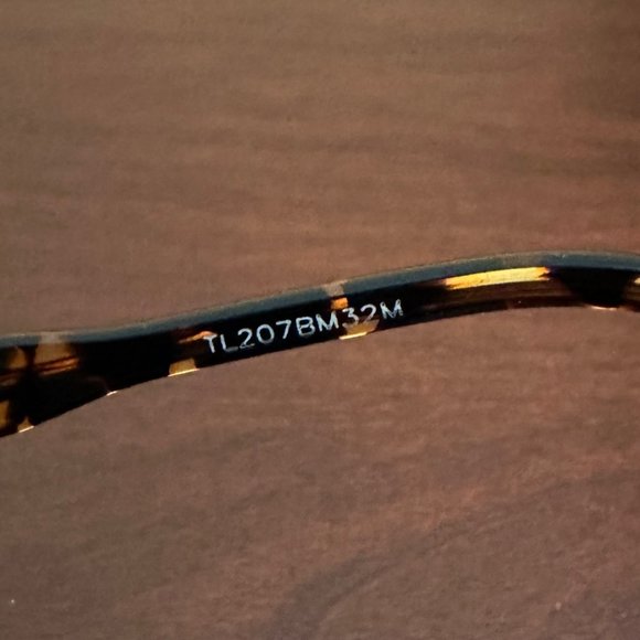 Gucci Sunglasses & Case - Picture 5 of 6